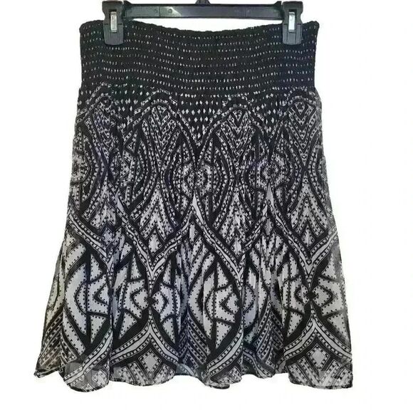 White House Black Market Women's Black & White Geometric Print Poly Georgette Li - Picture 5 of 9